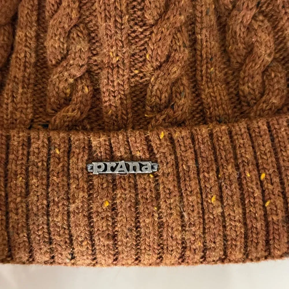 Prana Brown Cable Knit Beanie unisex one size